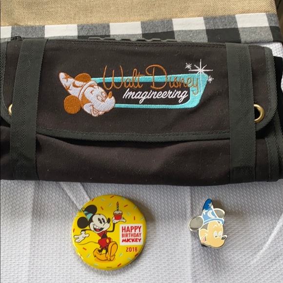 Disney Other - Limited edition Disney d23 roll up pin bag